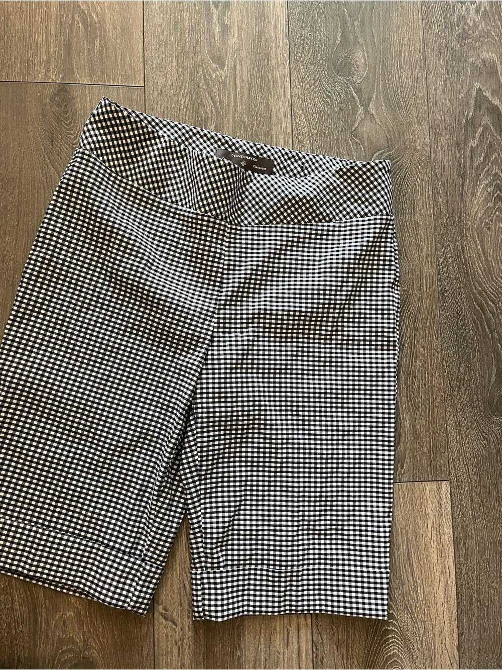 Denver Hayes Black and White Gingham Knee Length Cuffed Bermuda Style sz10